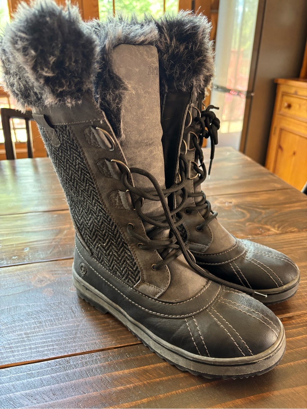 Northside Black Faux-Fur Lace-Up Cold-Weather Boots